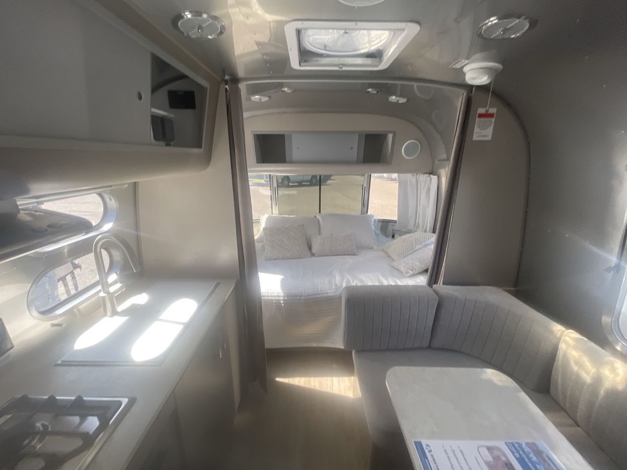 2026 Airstream 22FB Base
