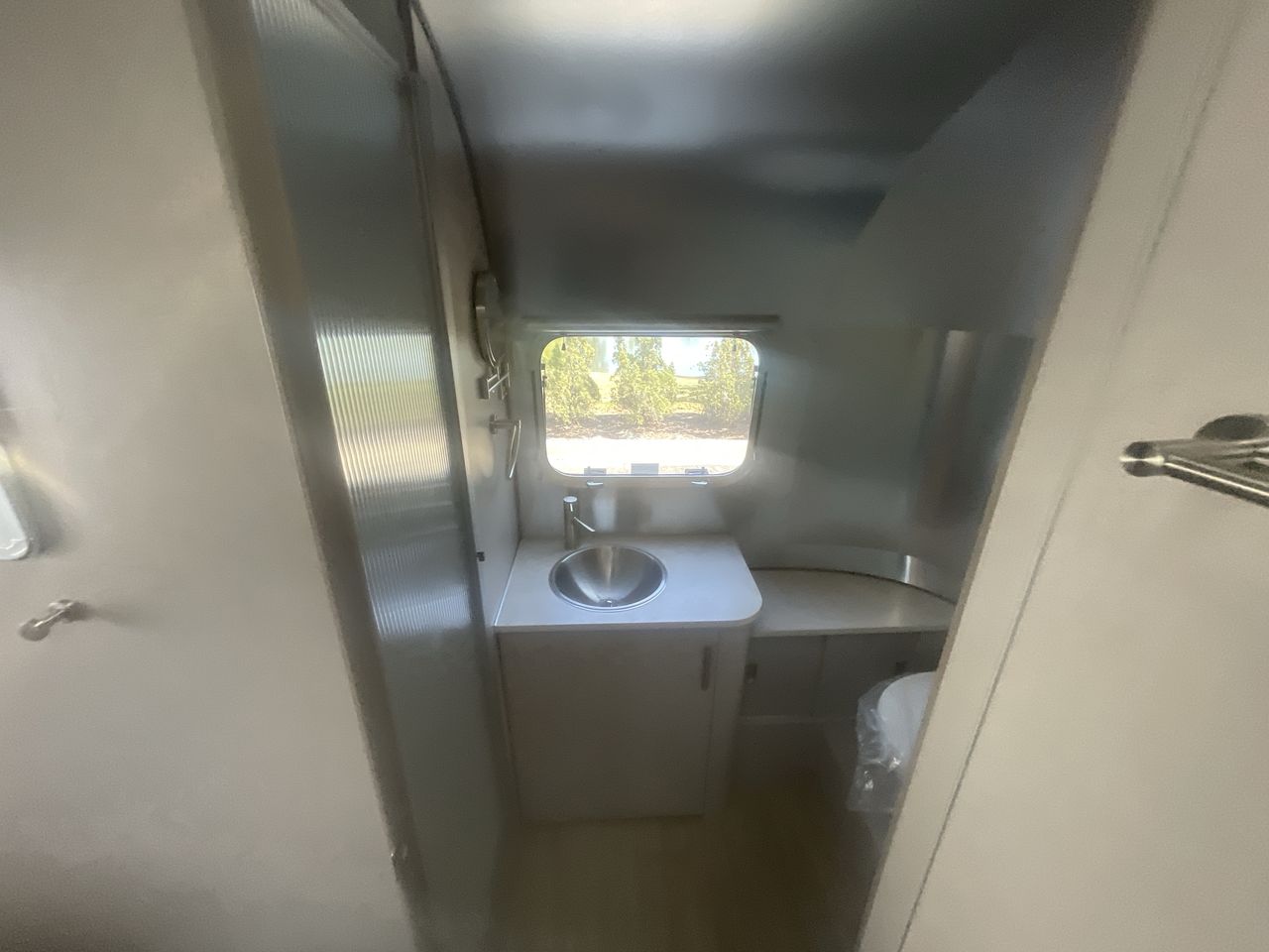 2026 Airstream 22FB Base