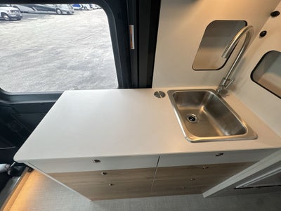 2026 Airstream Rangeline Base