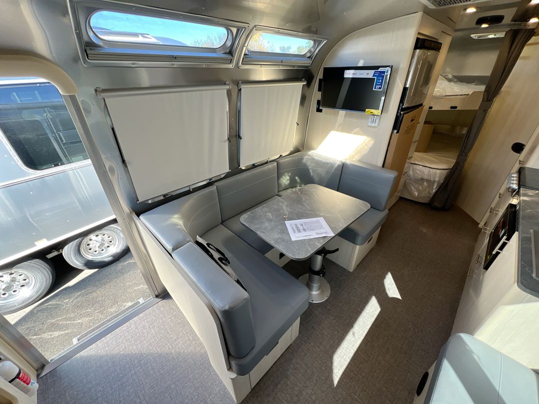 2026 Airstream 30FBBT Base