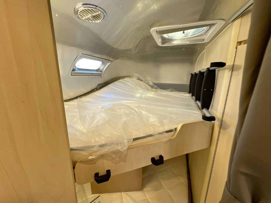 2026 Airstream 30FBBT Base