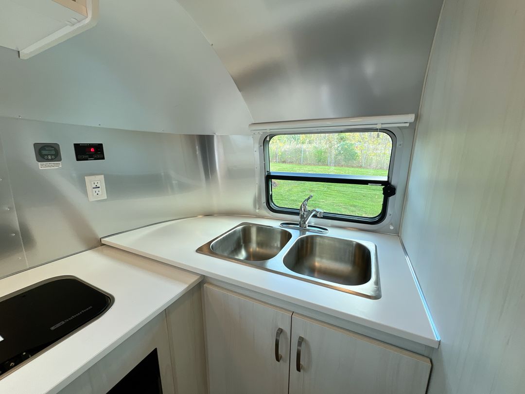2026 Airstream 20FB Base