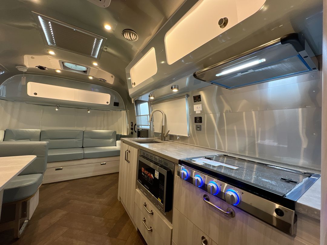 2025 Airstream 30RBQ Base