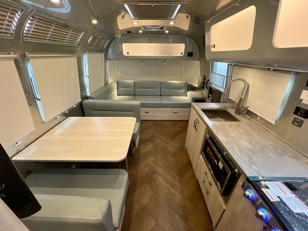 2025 Airstream 30RBQ Base